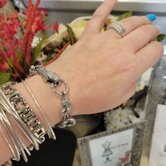 BETSEY JOHNSON SNAKE BRACELET - Picture 2 of 8